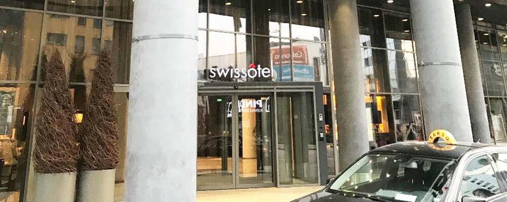 スイスホテル:市街地にある国際的5つ星ホテル。外資系ホテルも数多く点在する。