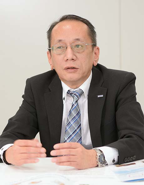 日特建設株式会社 管理本部 経理部 左から、館田康秀／板橋正和