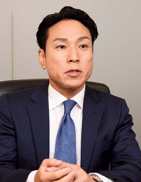 公認会計士 　市原 伸一